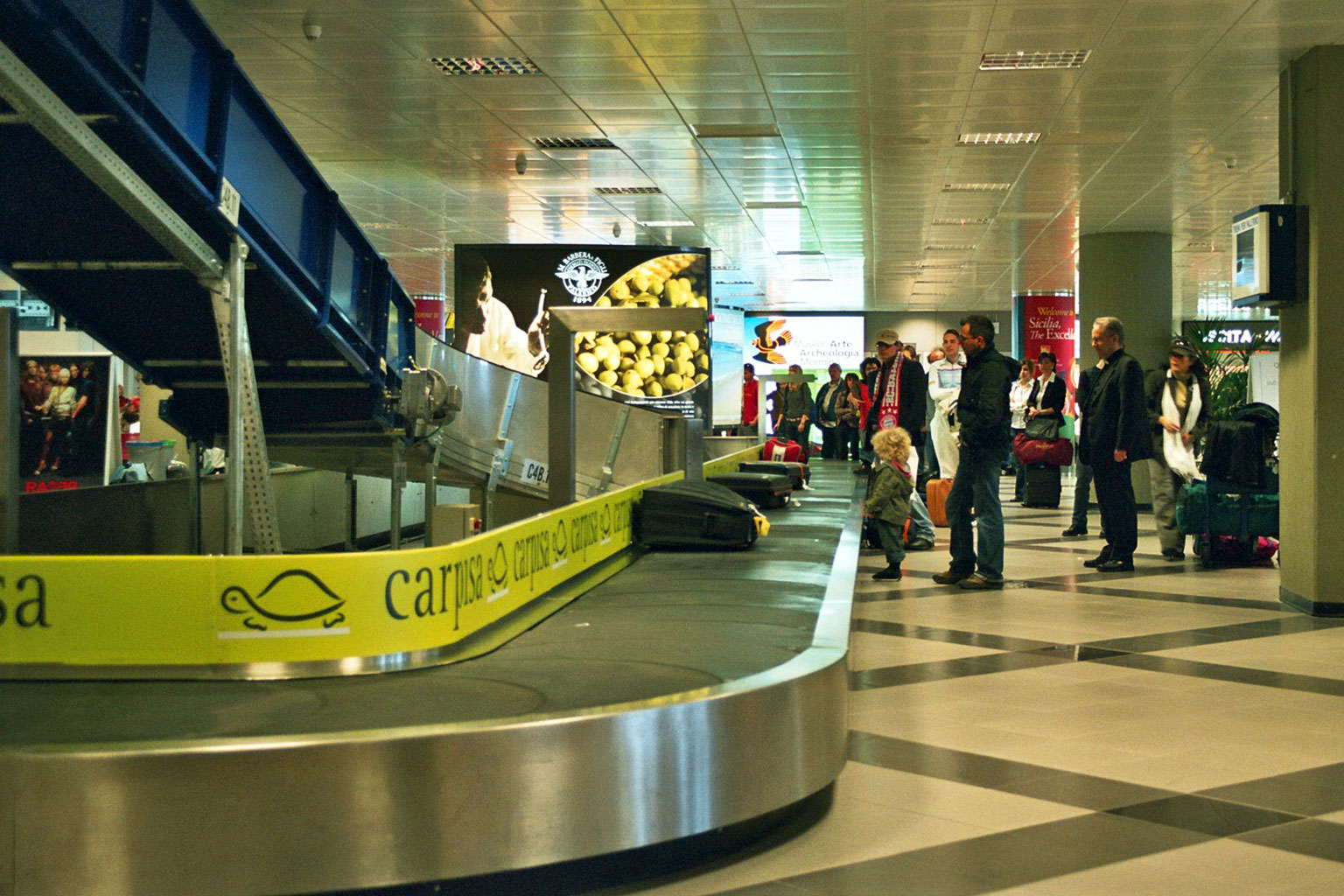 Palermo Airport has a single passenger terminal.
